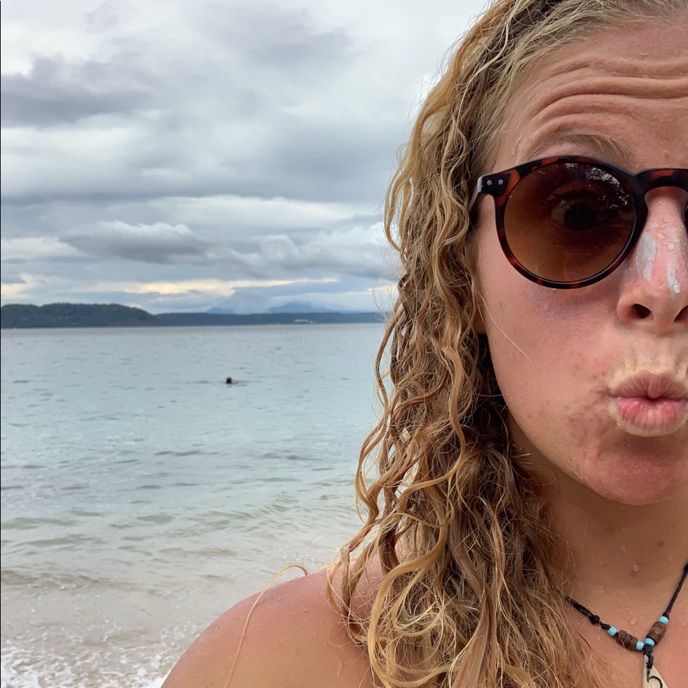 Meet your Posher, Alyssa